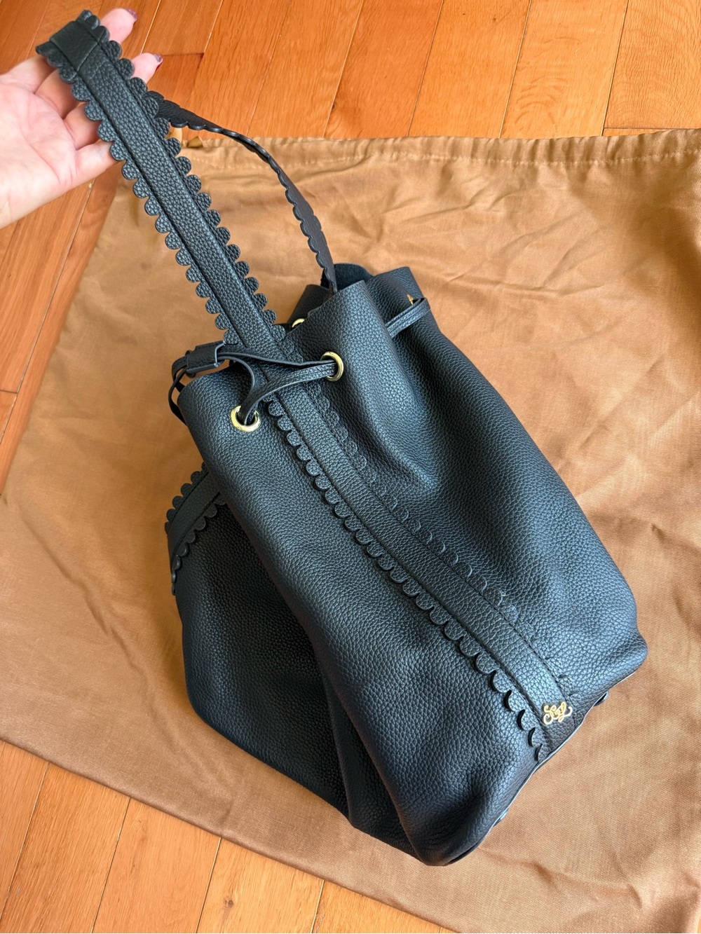 Stoney Clover Lane Leather Henrietta Bucket Bag Noir Black - Picture 10 of 16